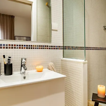 Finnt - 1 Bedroom And Terrace In Eixample Dreta Appartement